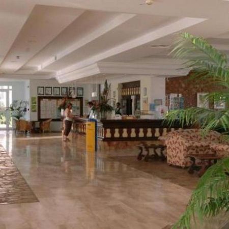 Protur Monte Safari Hotel Кала Милор Екстериор снимка
